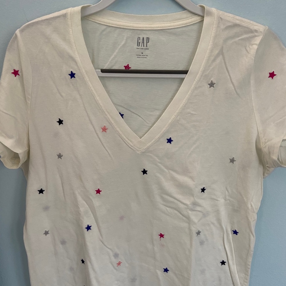 gap t-shirt